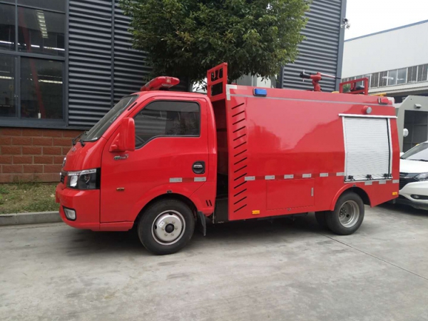 国六东风途逸小型消防车2吨