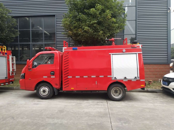 国六东风途逸小型消防车2吨